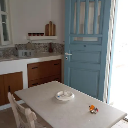 Aegean View נאוסה