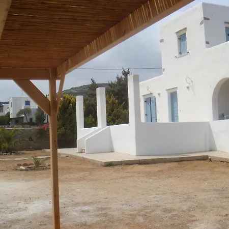 בית נופש Aegean View נאוסה